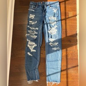 NEW American Eagle ripped mom jeans, size 4 long